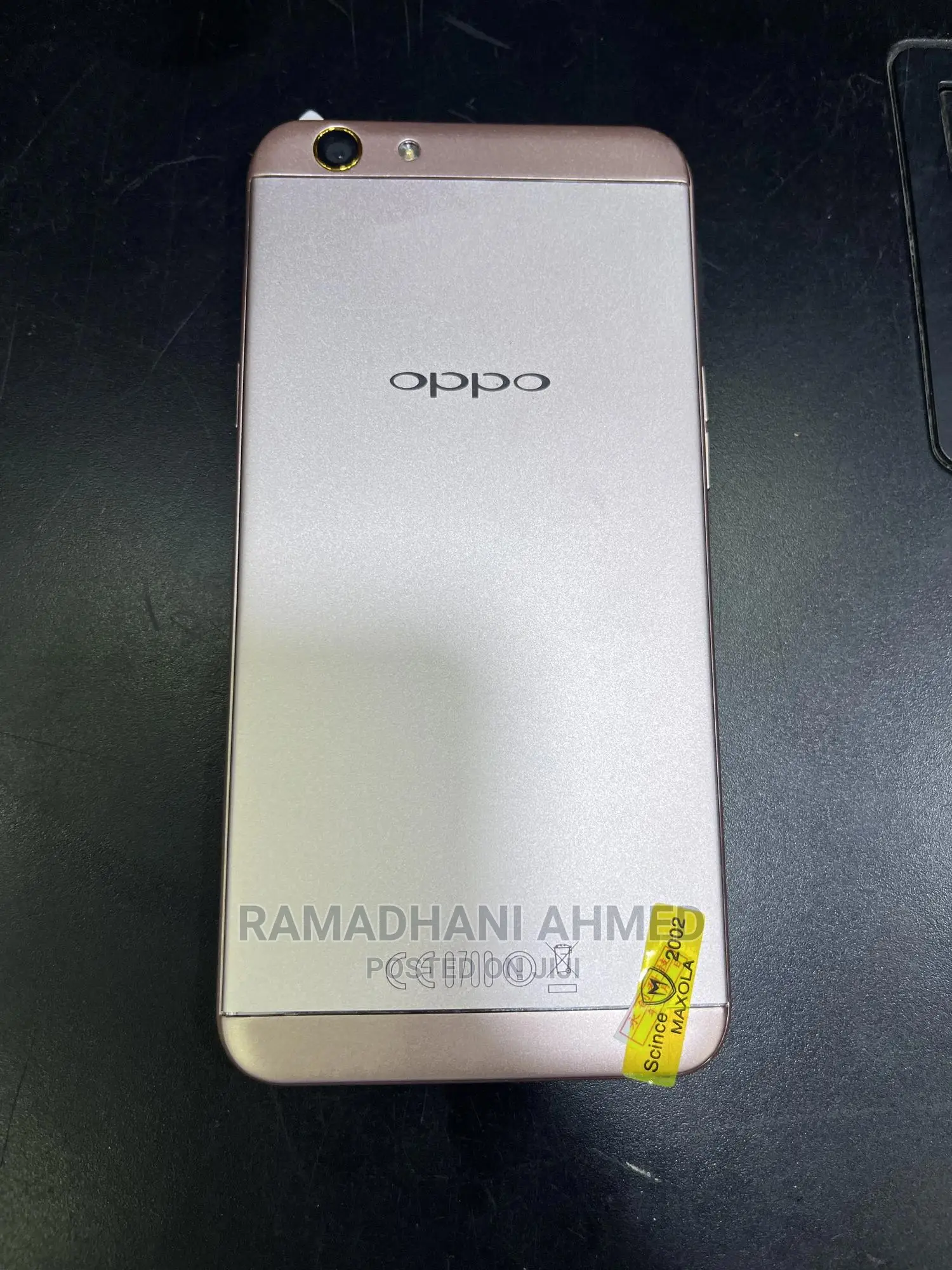 Oppo F1s 32 GB Gold