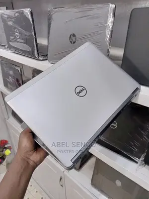 Laptop Dell Latitude 7440 8GB Intel Core I7 HDD+SSD 500GB