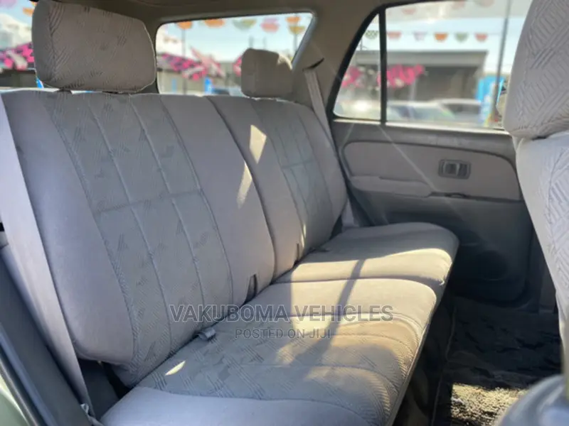 Toyota Hilux Surf 2001 Green