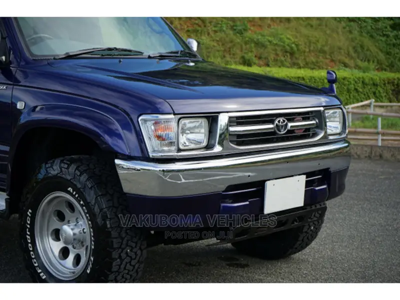 Toyota Hilux 1997 Blue