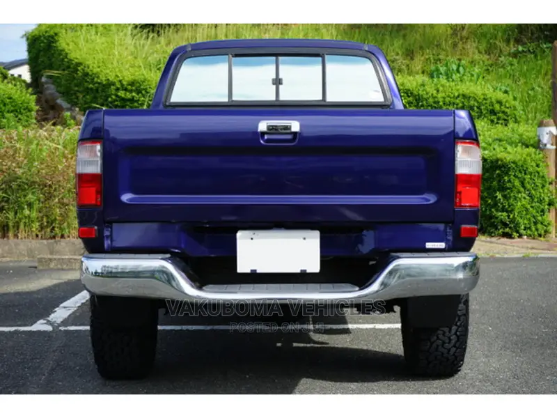 Toyota Hilux 1997 Blue