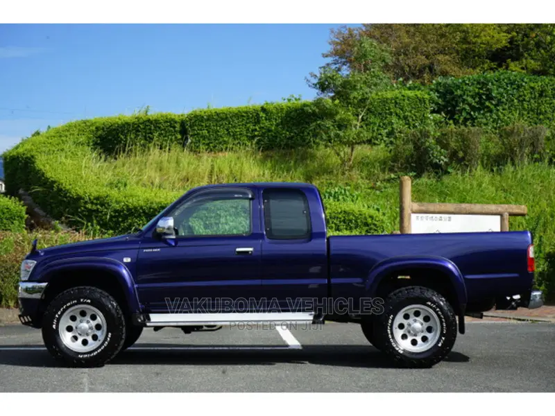 Toyota Hilux 1997 Blue
