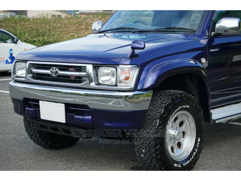 Toyota Hilux 1997 Blue