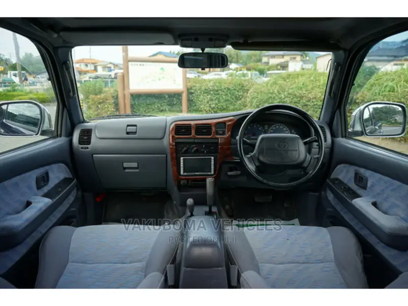 Toyota Hilux 1997 Blue