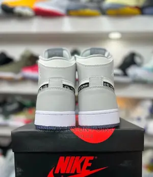 Nike Air Jordan 1