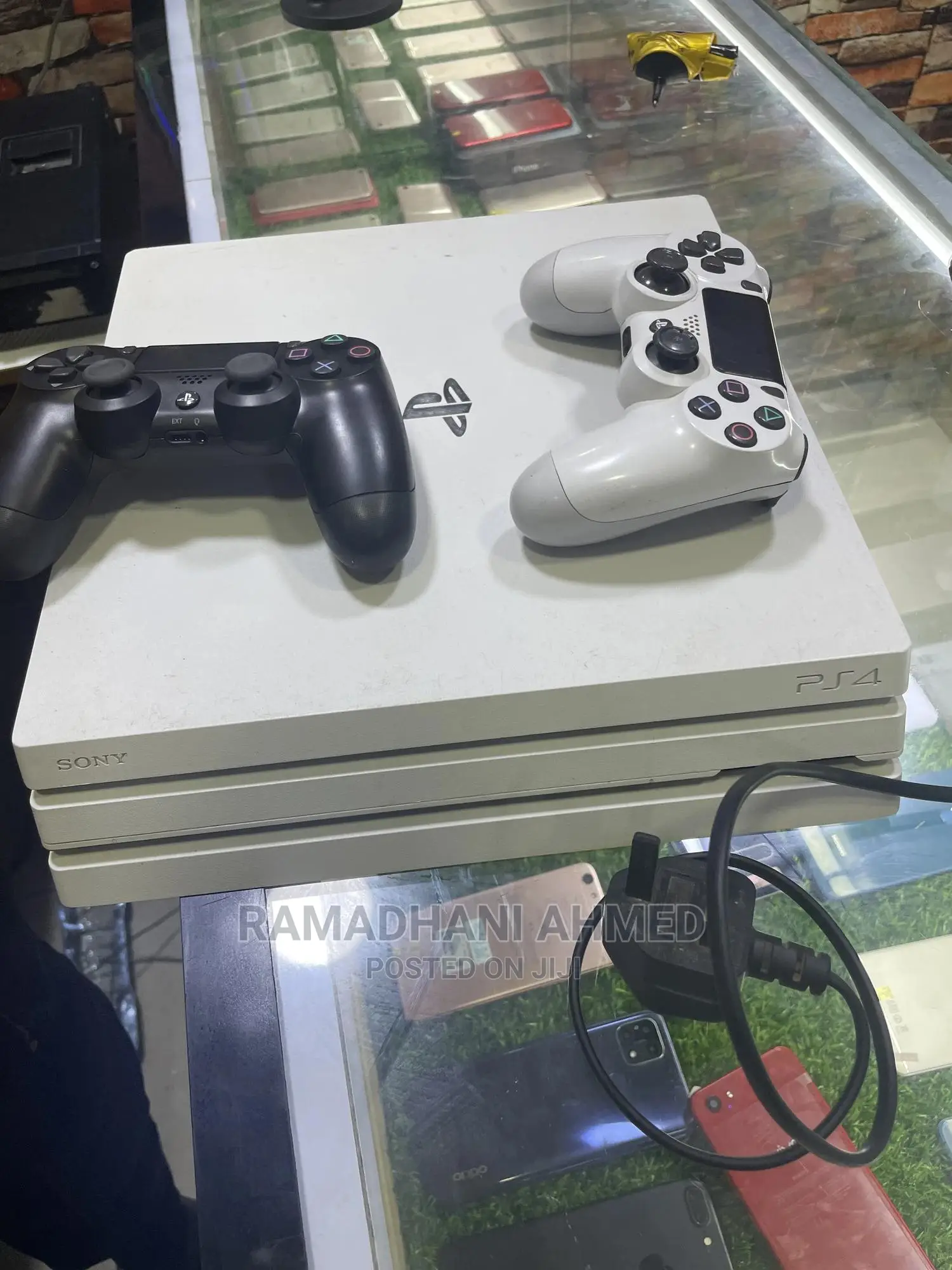 Game Ps4 Pro 1TB