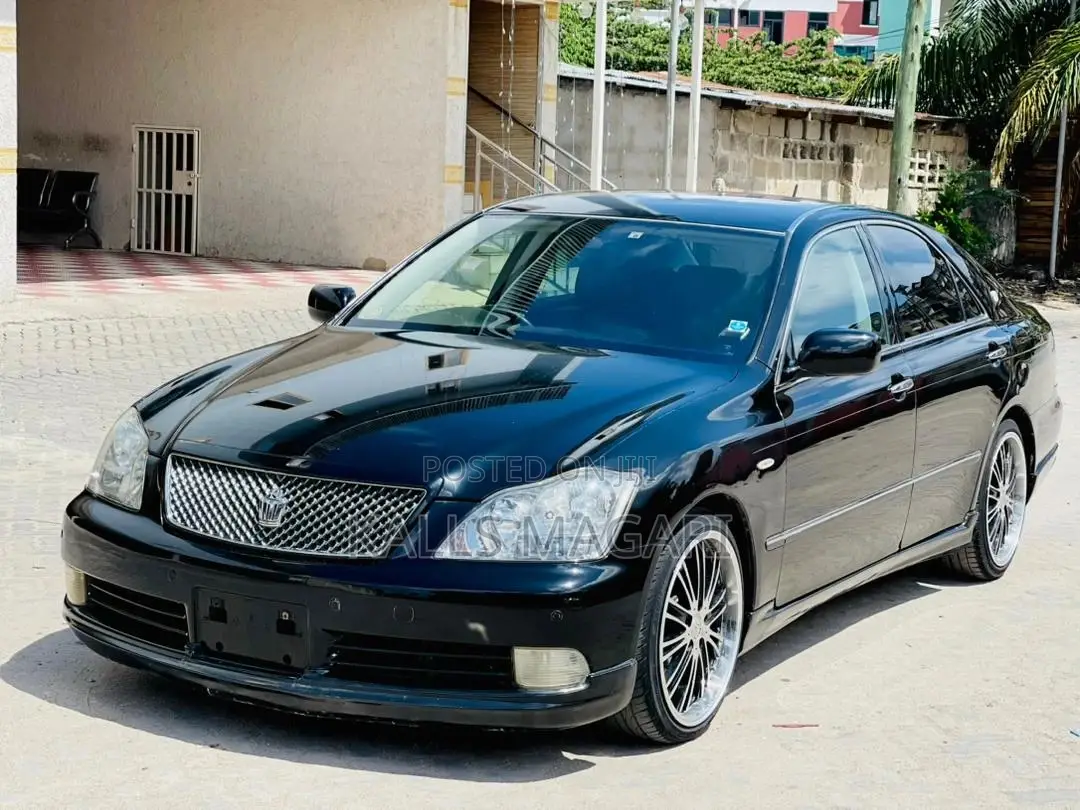 Toyota Crown Royale 2005 Black