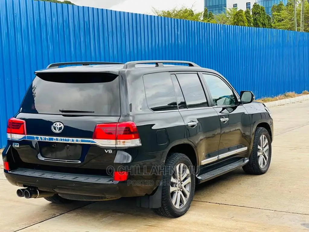 Toyota Land Cruiser 2016 Black