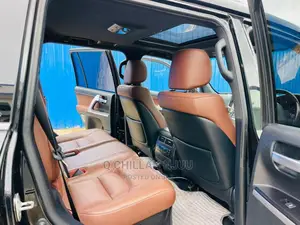 Toyota Land Cruiser 2016 Black