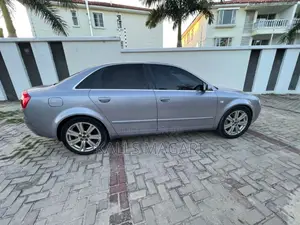 Audi A4 2004 Gray
