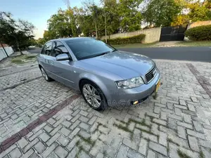 Audi A4 2004 Gray
