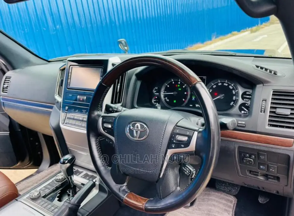 Toyota Land Cruiser 2016 Black