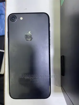 Apple iPhone 7 32 GB Black