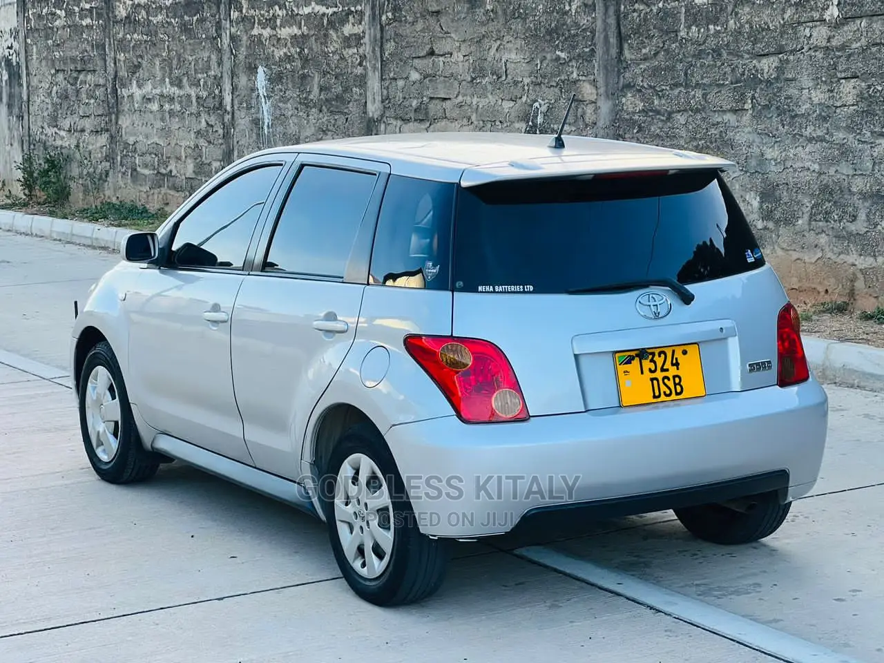 Toyota IST 2002 Silver