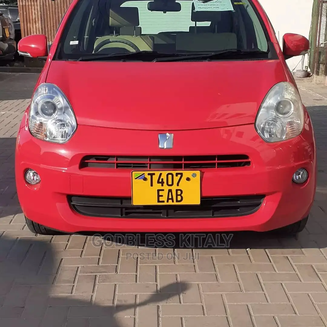 Toyota Passo 2012 Red