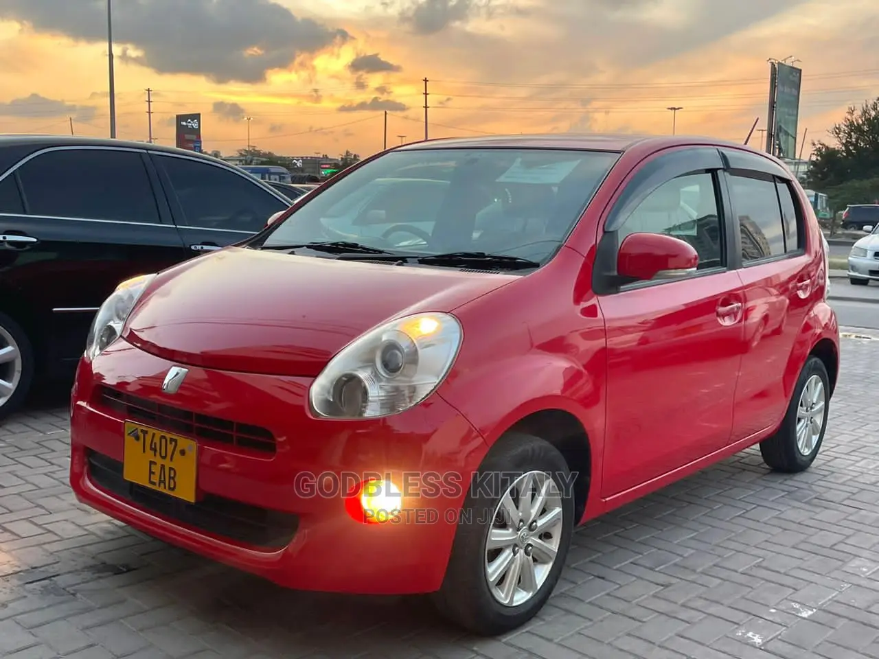 Toyota Passo 2012 Red