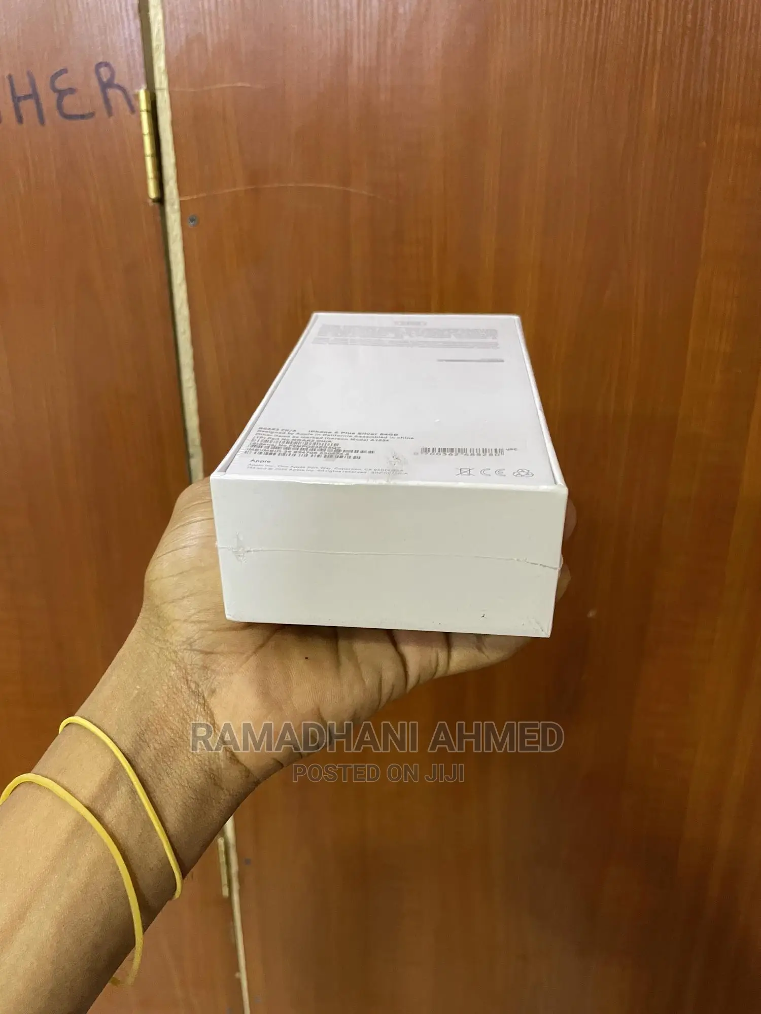 New Apple iPhone 6 Plus 64 GB Gold
