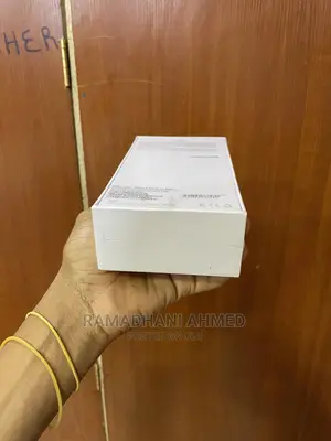 New Apple iPhone 6 Plus 64 GB Gold