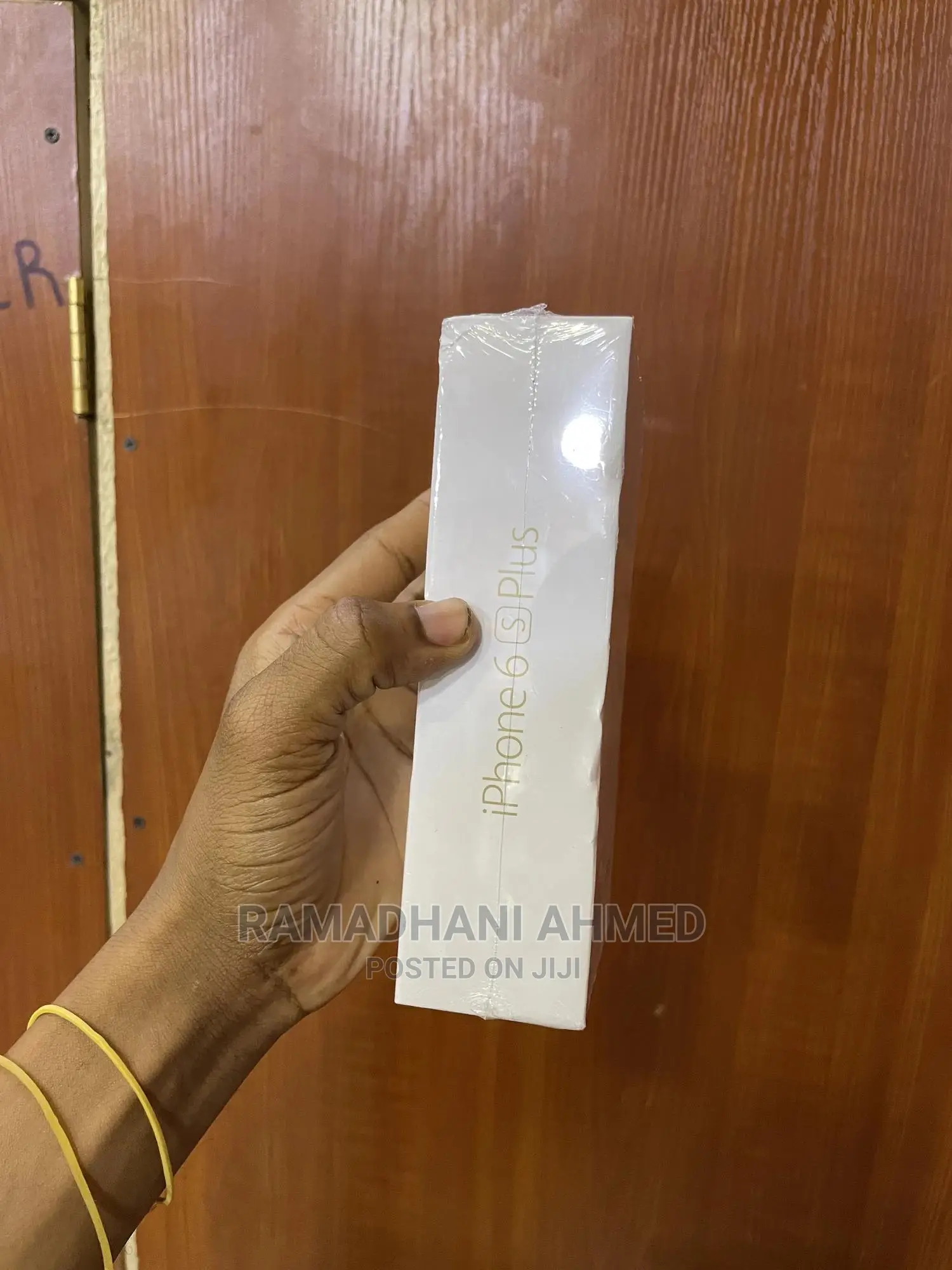 New Apple iPhone 6s Plus 128 GB Gold