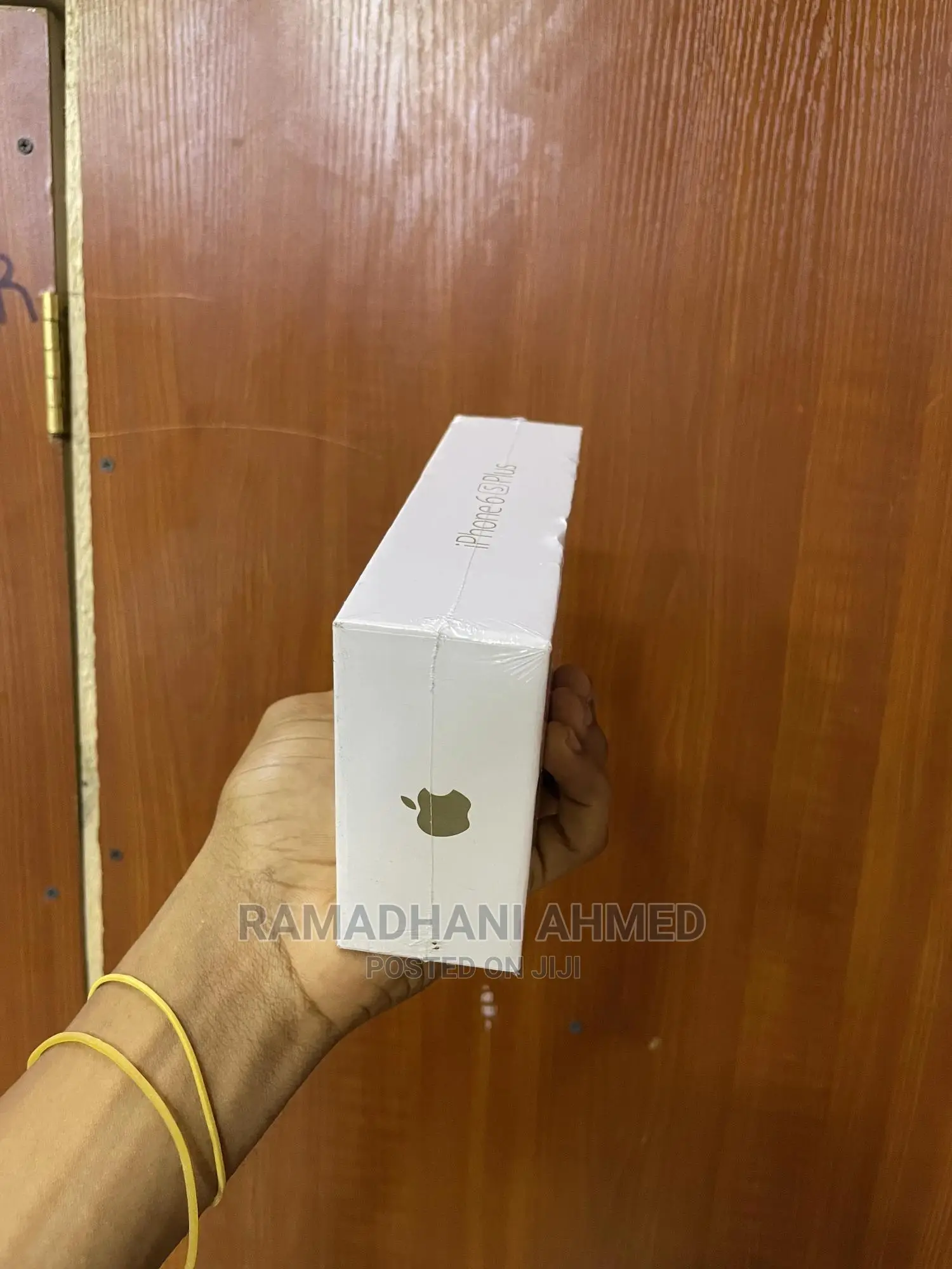 New Apple iPhone 6s Plus 128 GB Gold