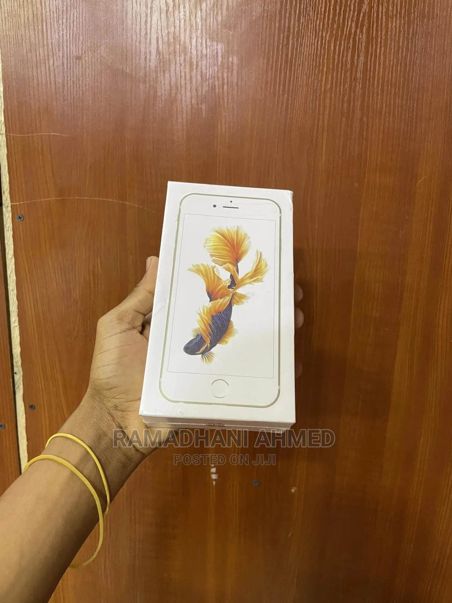 New Apple iPhone 6s Plus 128 GB Gold