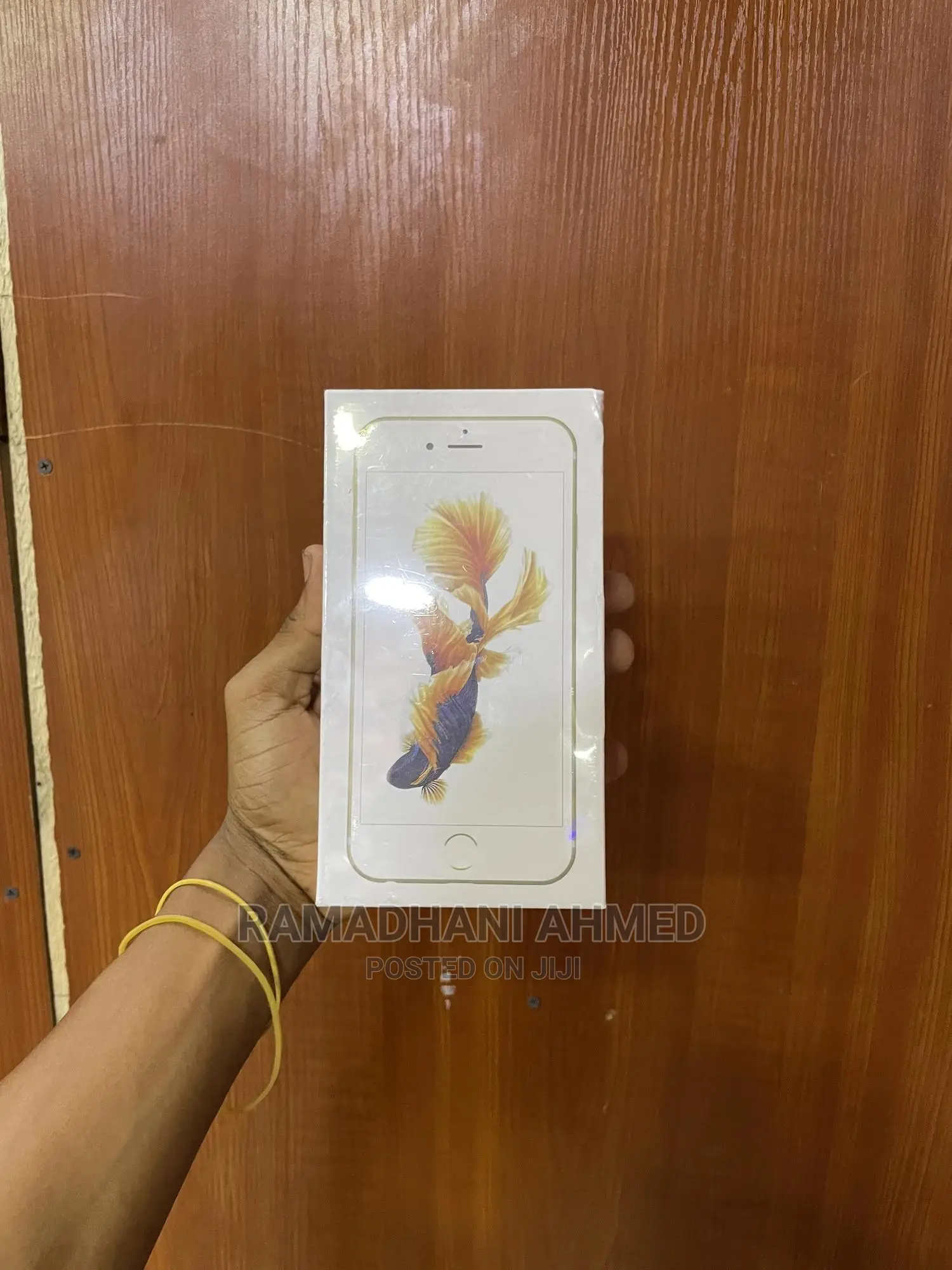 New Apple iPhone 6s Plus 128 GB Gold