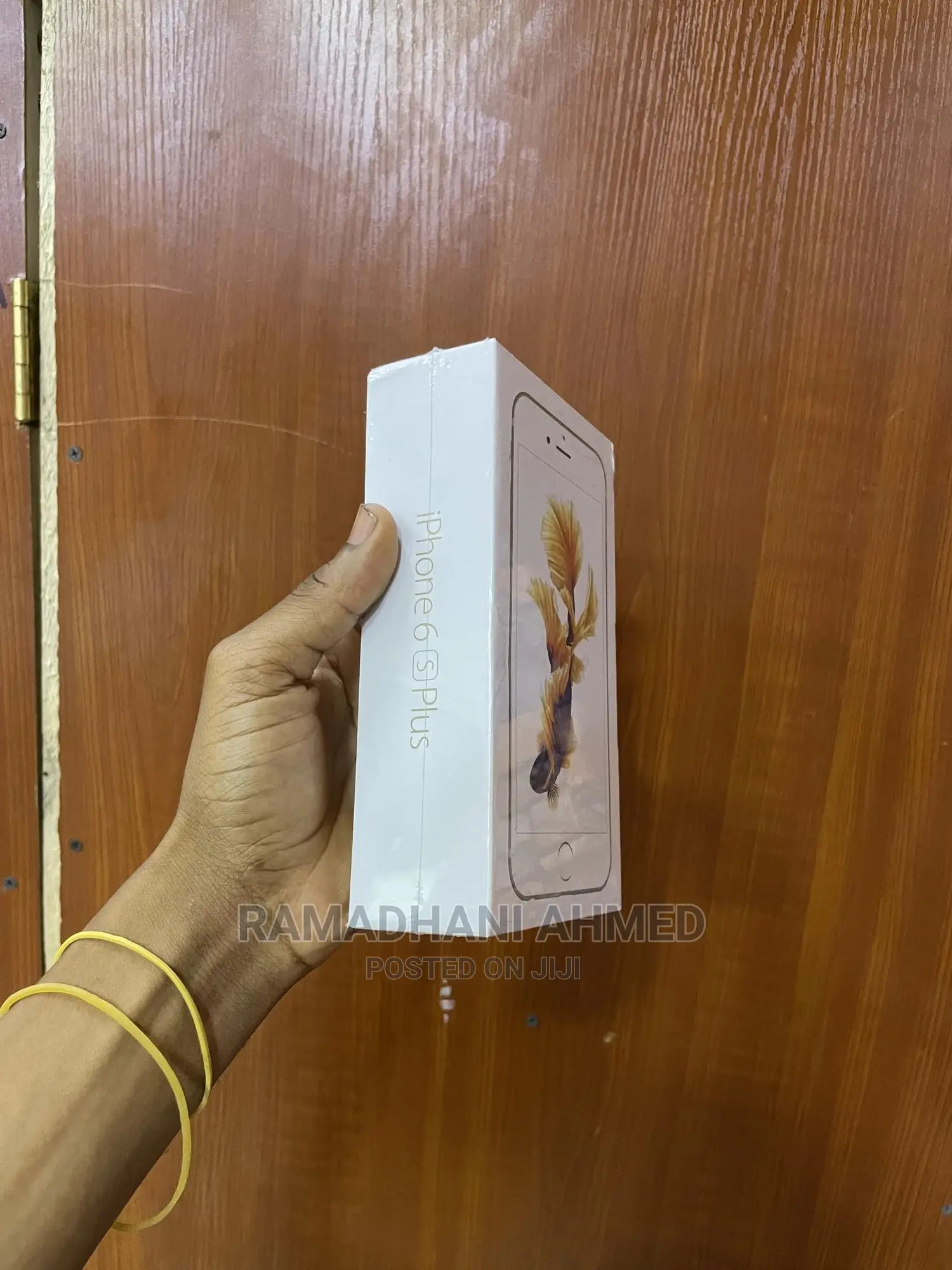 New Apple iPhone 6s Plus 128 GB Gold