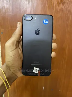 Apple iPhone 7 Plus 128 GB Black