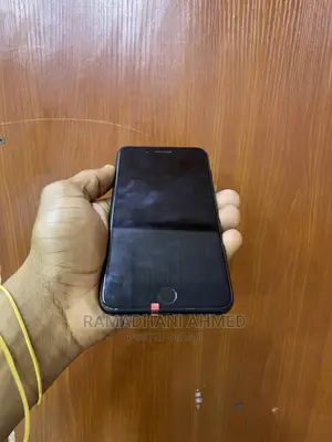 Apple iPhone 7 Plus 128 GB Black