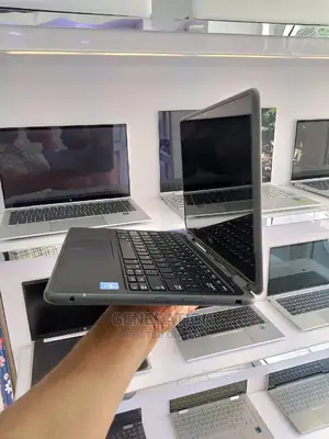 Laptop Dell Latitude 3180 4GB Intel Core 2 Duo SSD 128GB