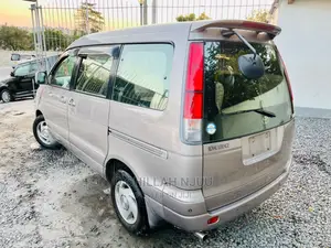 Toyota Noah 2001 Silver