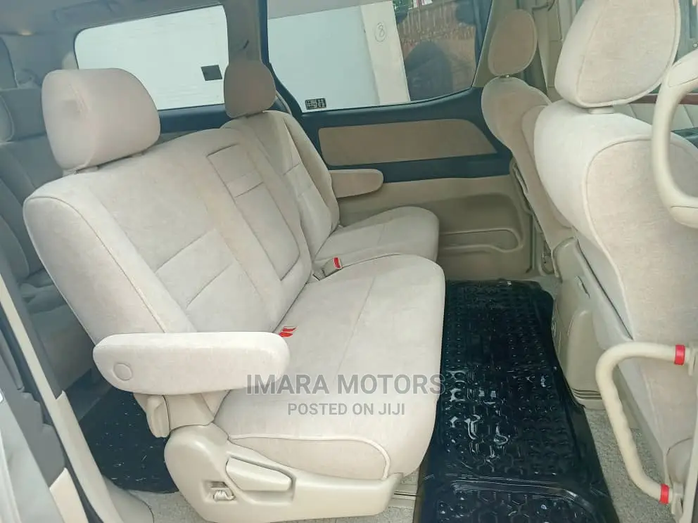 Toyota Alphard 2005 Silver