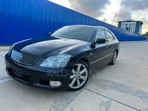 Toyota Crown Royale 2005 Black