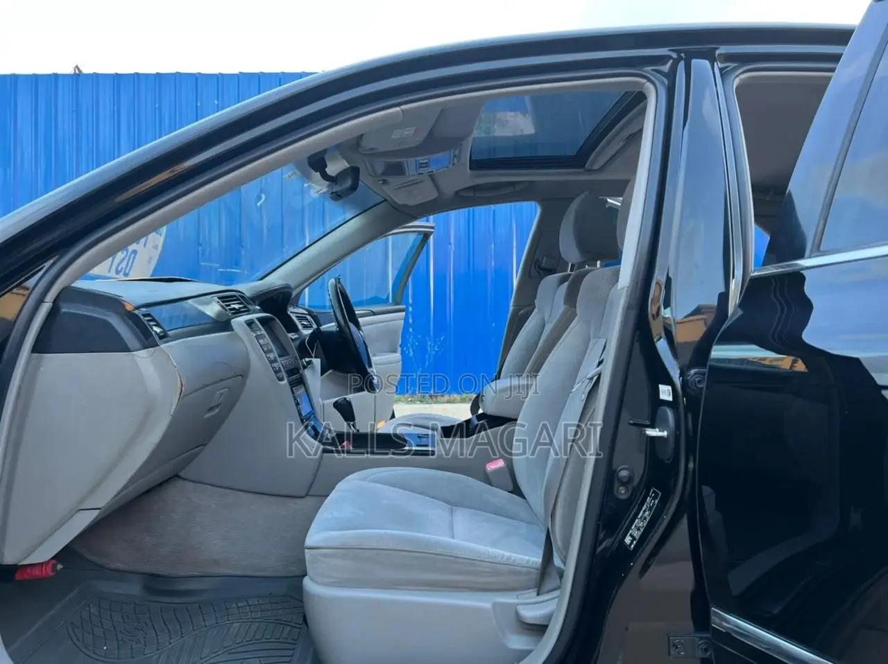 Toyota Crown Royale 2005 Black