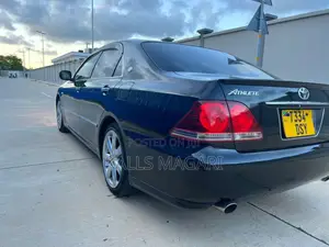 Toyota Crown Royale 2005 Black