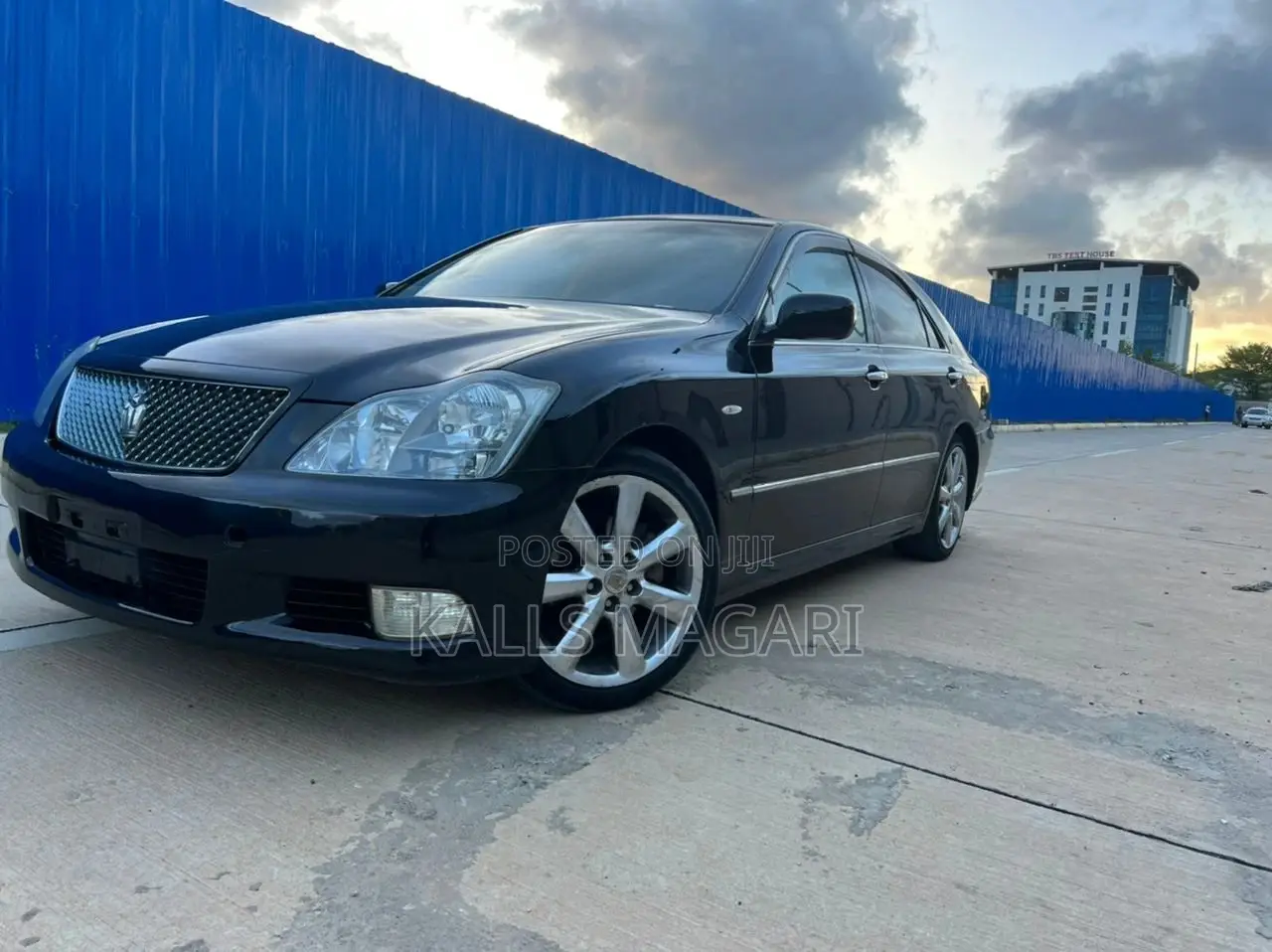 Toyota Crown Royale 2005 Black