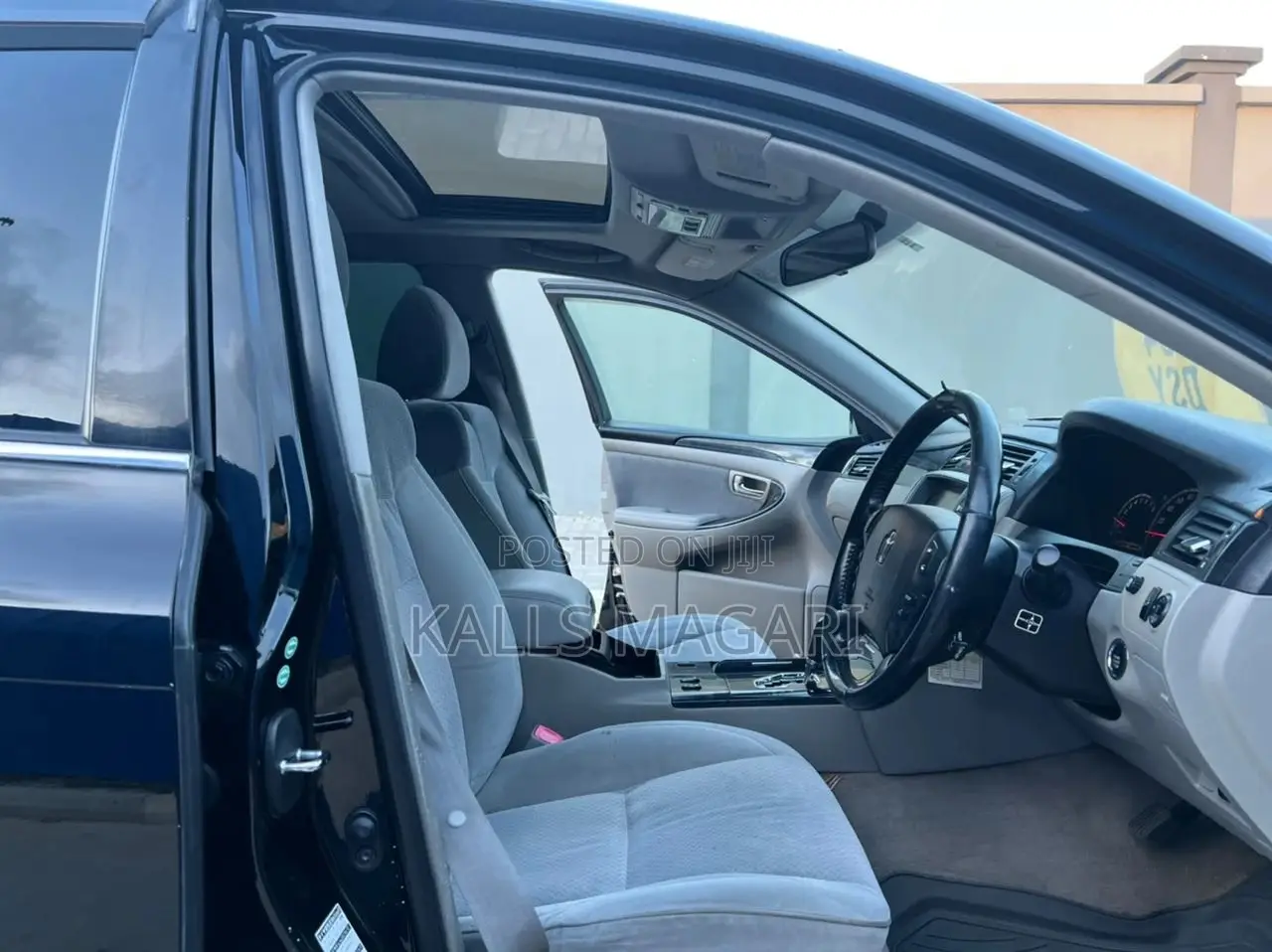 Toyota Crown Royale 2005 Black