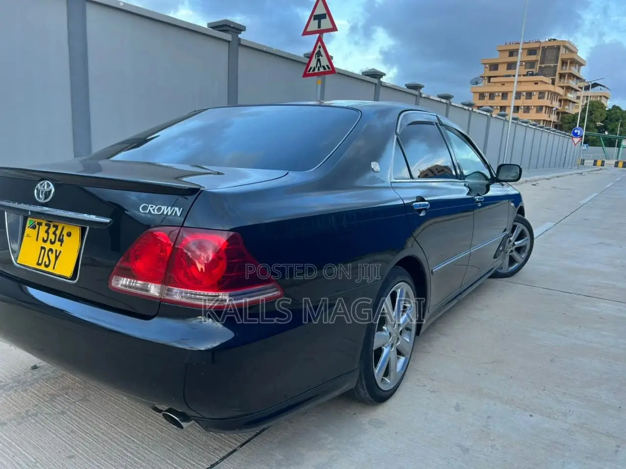 Toyota Crown Royale 2005 Black