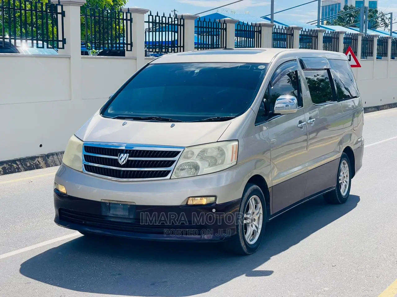 Toyota Alphard 2004 Silver