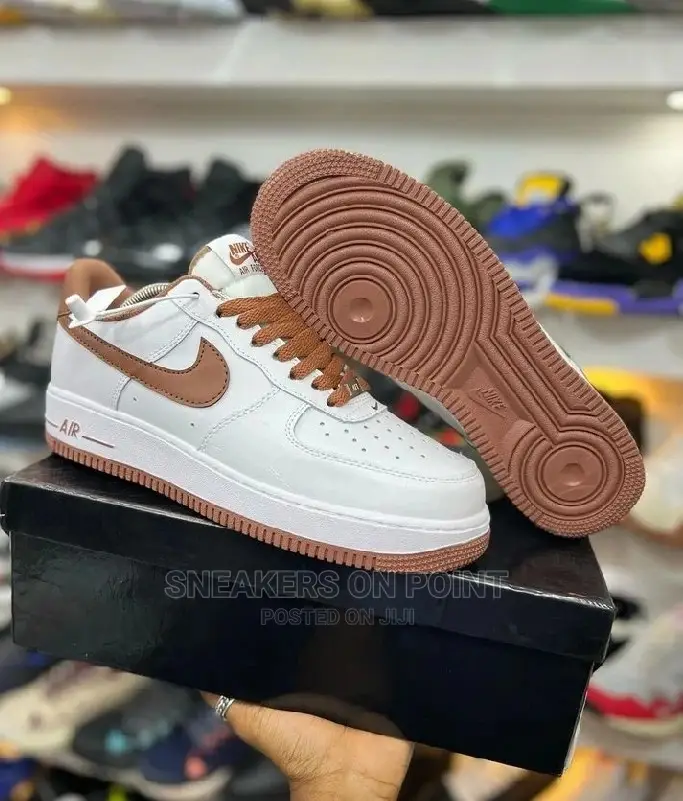 Nike Air Force 1