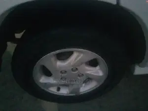 Toyota RAV4 Base 4x4 1999 White