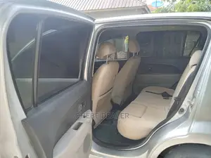 Toyota RAV4 Base 4x4 1999 White