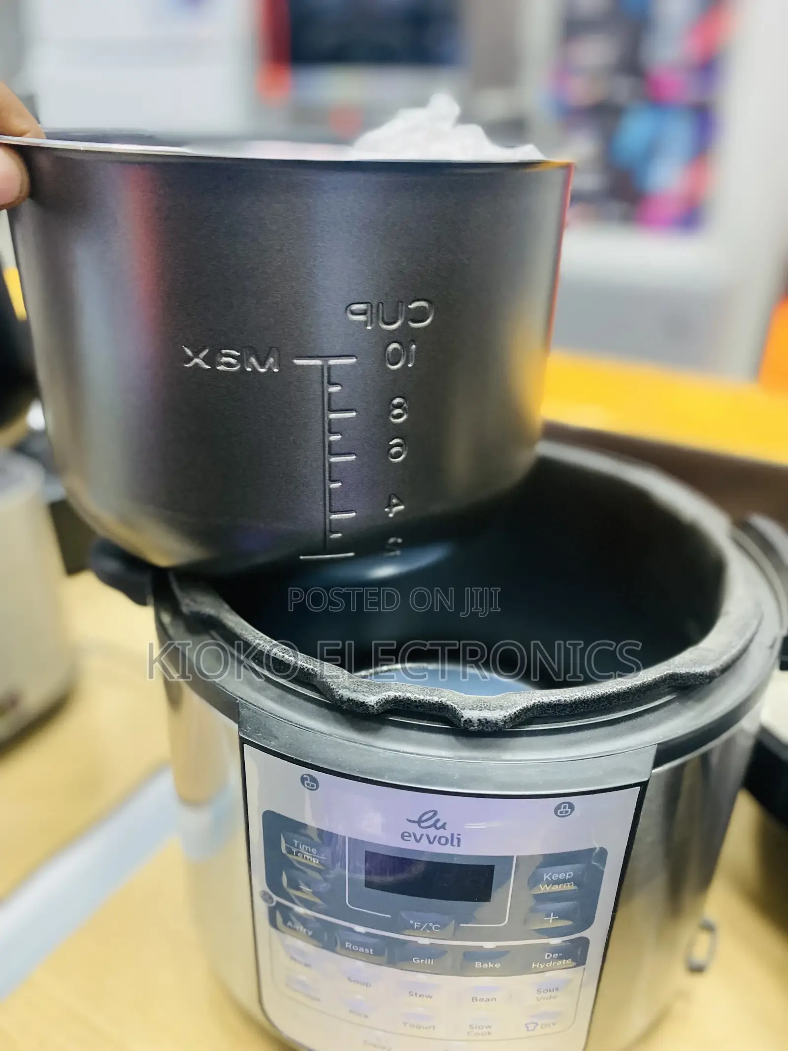Evvoli Electrical Multi Cooker