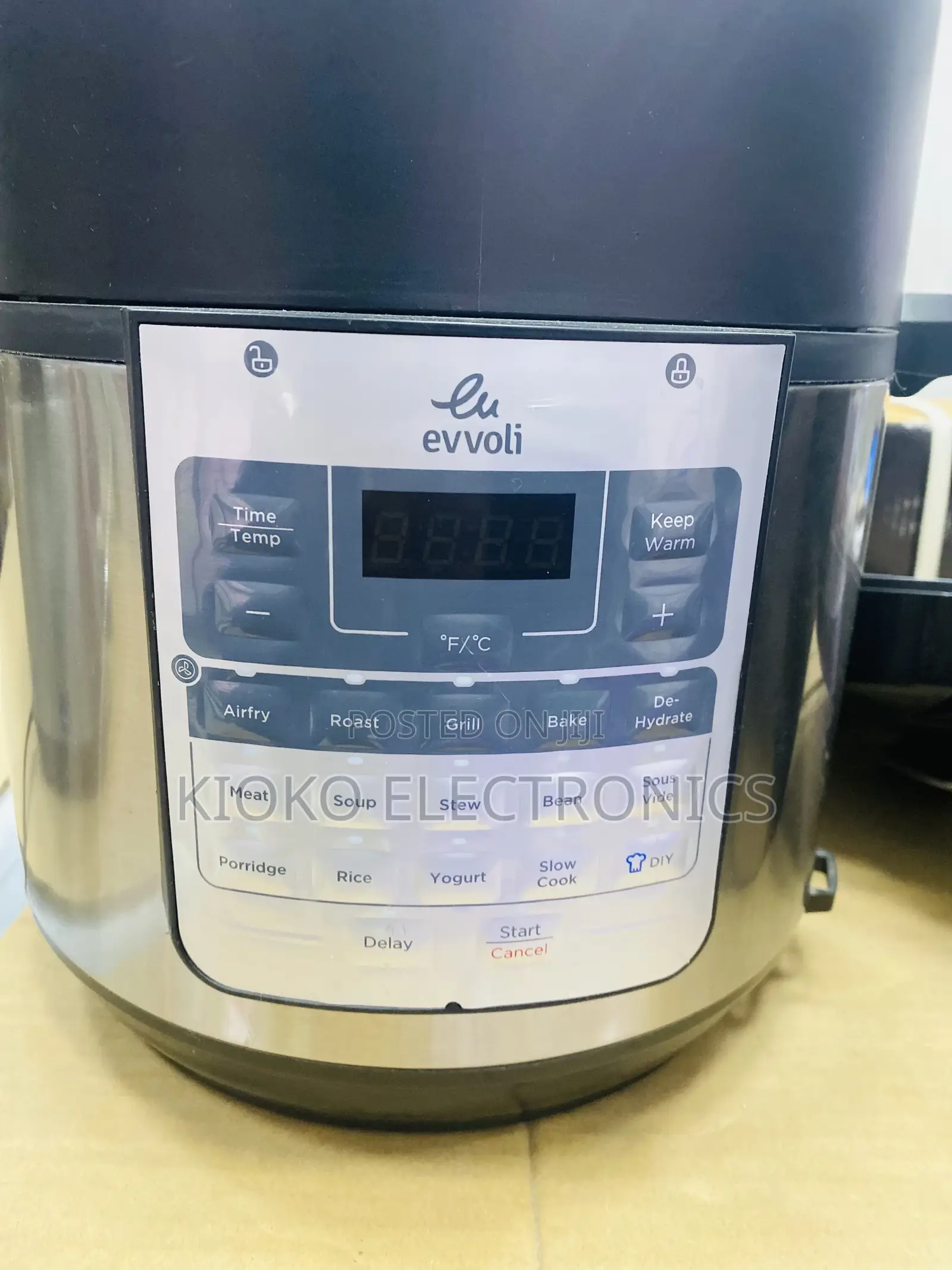 Evvoli Electrical Multi Cooker