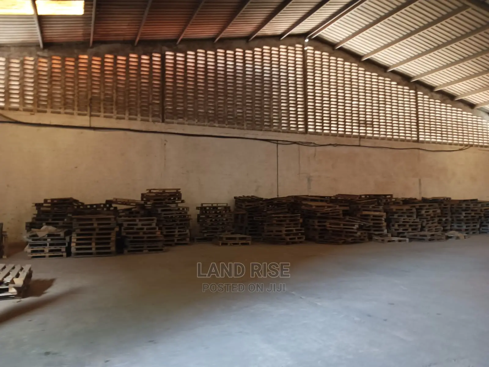 Warehouse With Yard