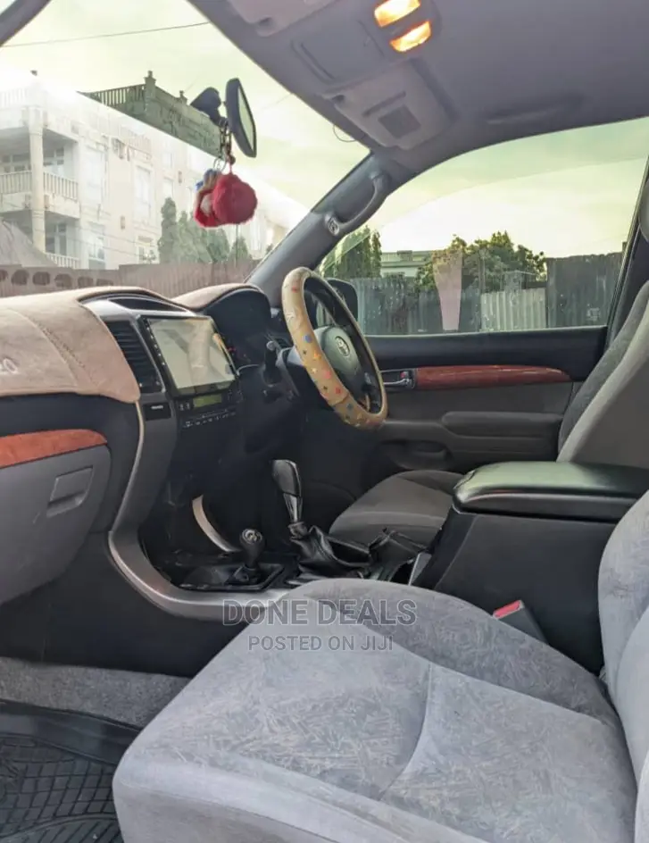 Toyota Land Cruiser Prado 2004 Black
