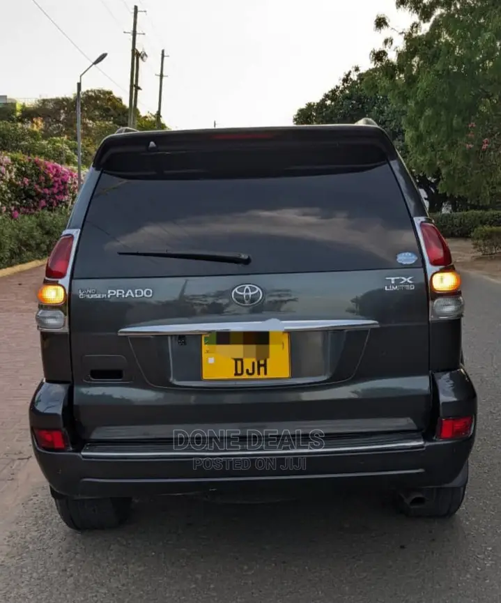 Toyota Land Cruiser Prado 2004 Black