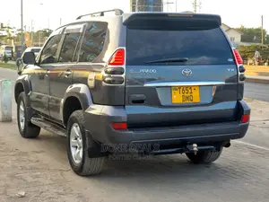 Toyota Land Cruiser Prado 2007 Gray