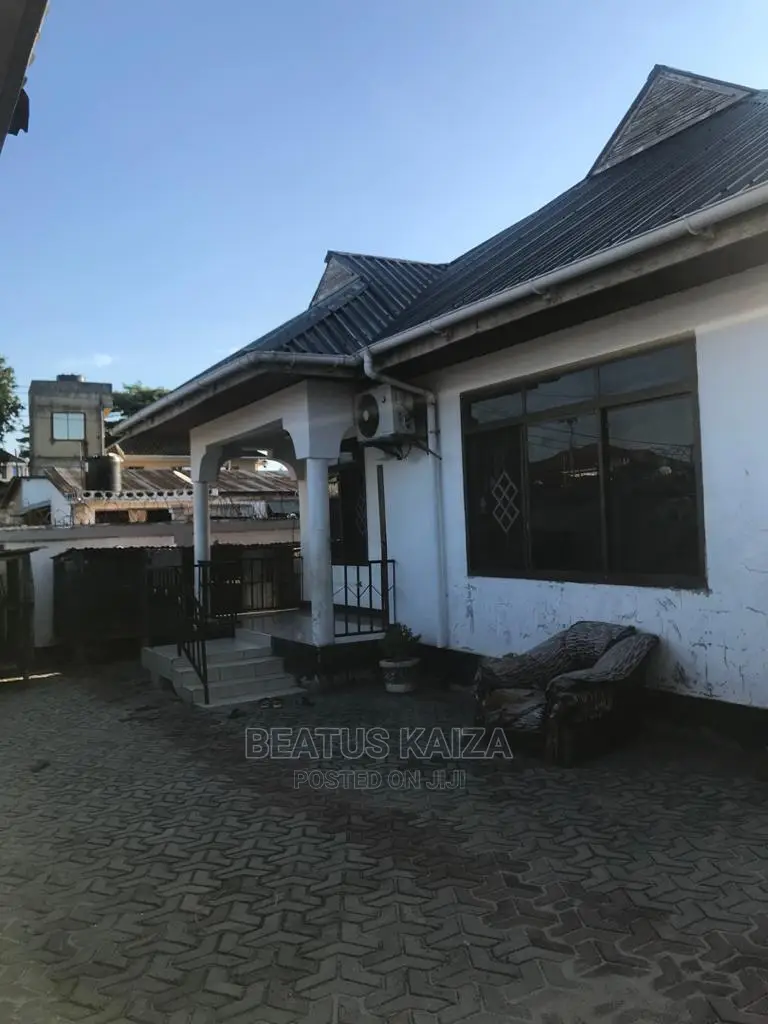 4bdrm Bungalow in Kijitonya, Kijitonyama for Sale