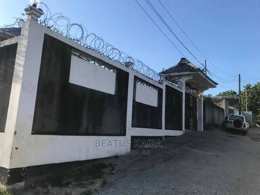 4bdrm Bungalow in Kijitonya, Kijitonyama for Sale